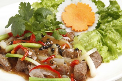 牛ヒレ肉の黒こしょう炒め